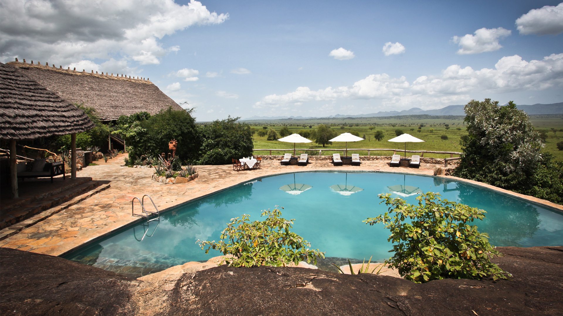 Apoka Safari Lodge